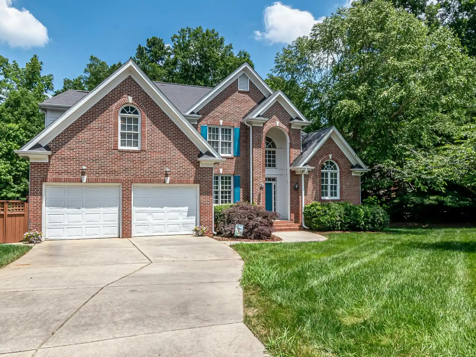 friendsville luxury homes for sale tn
